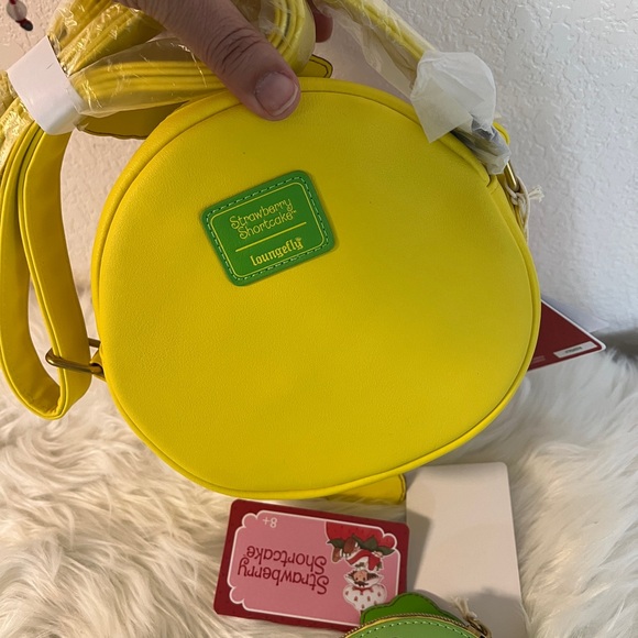 Loungefly Strawberry Shortcake Orange Blossom Crossbody Bag and Coin Purse - Picture 7 of 11